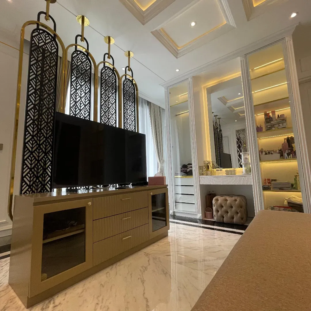 Vendor Custom Furniture